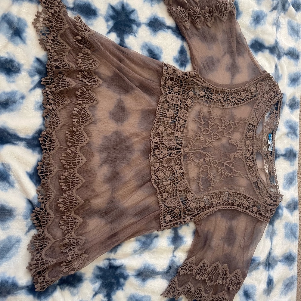 Long sleeve mesh top